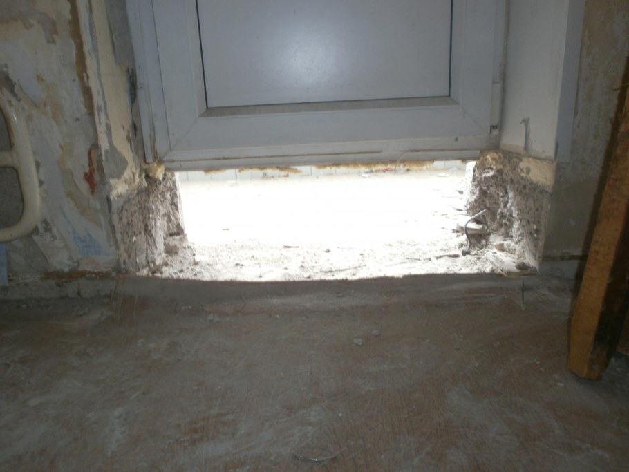 Демонтаж балконного порога