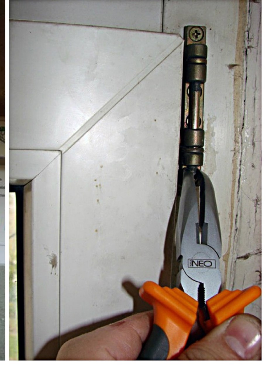 Демонтаж створки пластикового окна