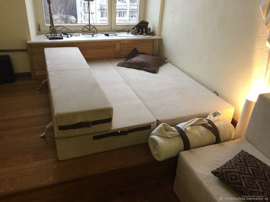 Диван в стиле лофт