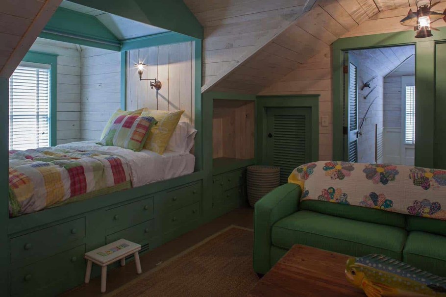 Отделка комнаты вагонкой