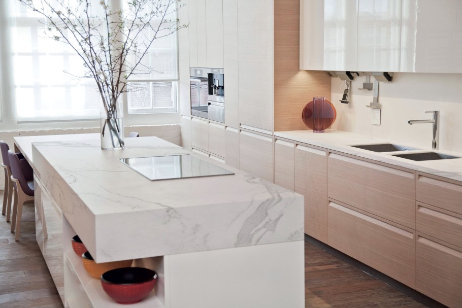 Белая кухонная столешница