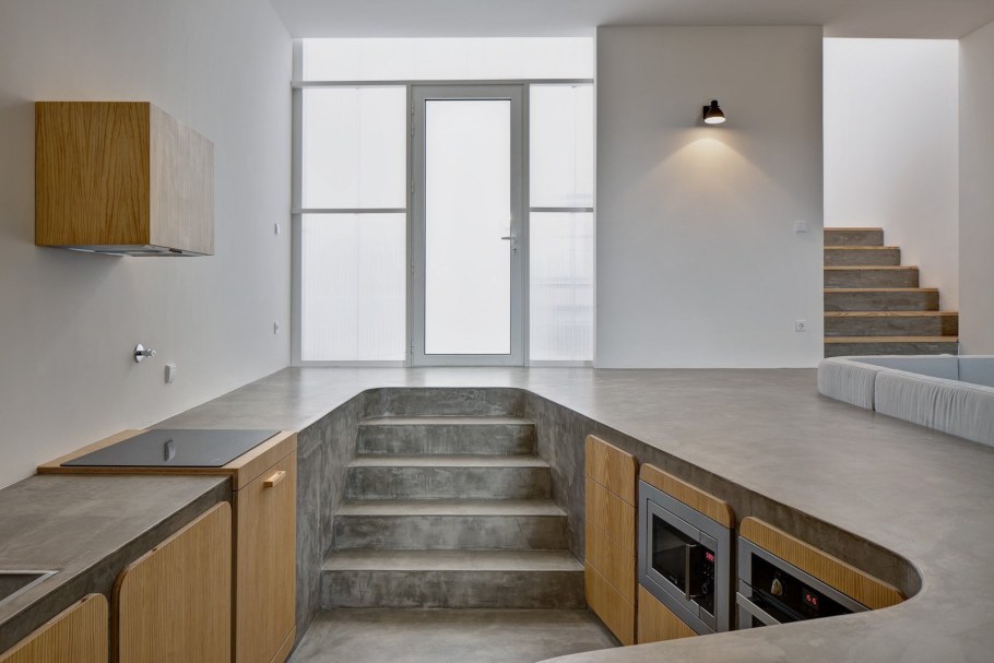 Ступенька для кухни