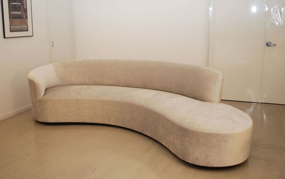 Радиусный диван Rugiano