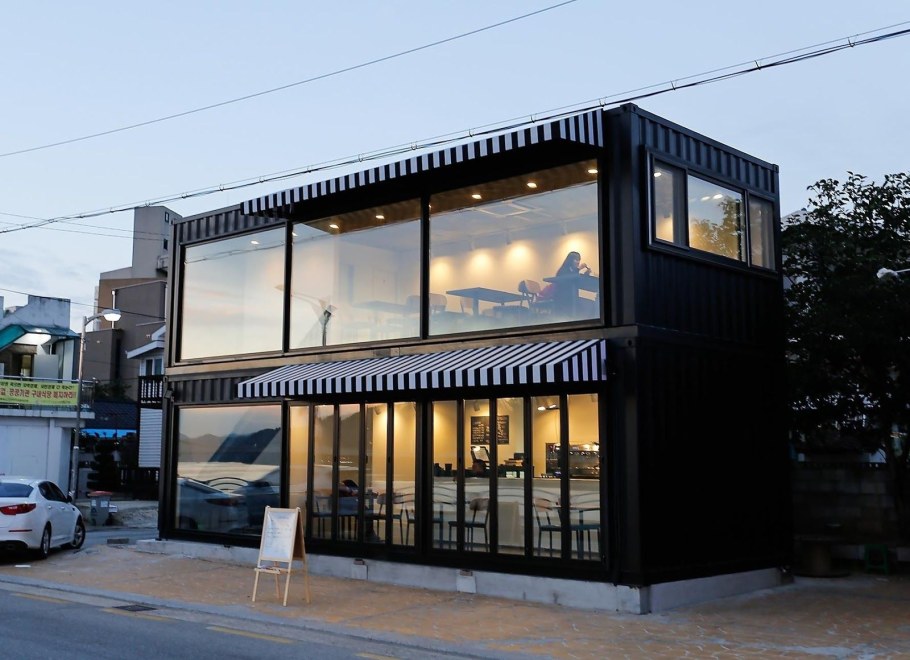 Двухэтажные торговые павильоны