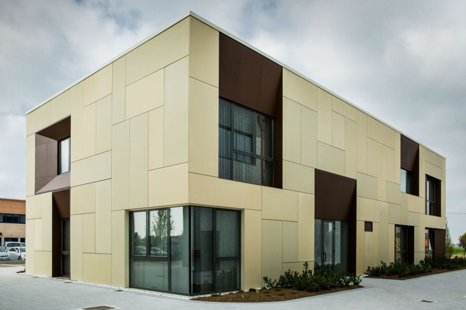 Сэндвич панели фасад