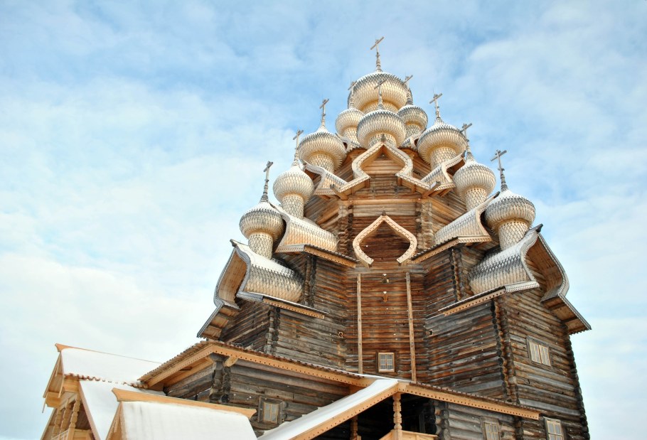Деревянное зодчество Кижи