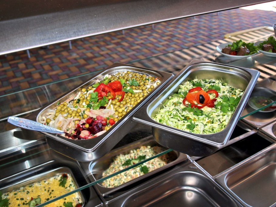 Украшение раздачи в столовой