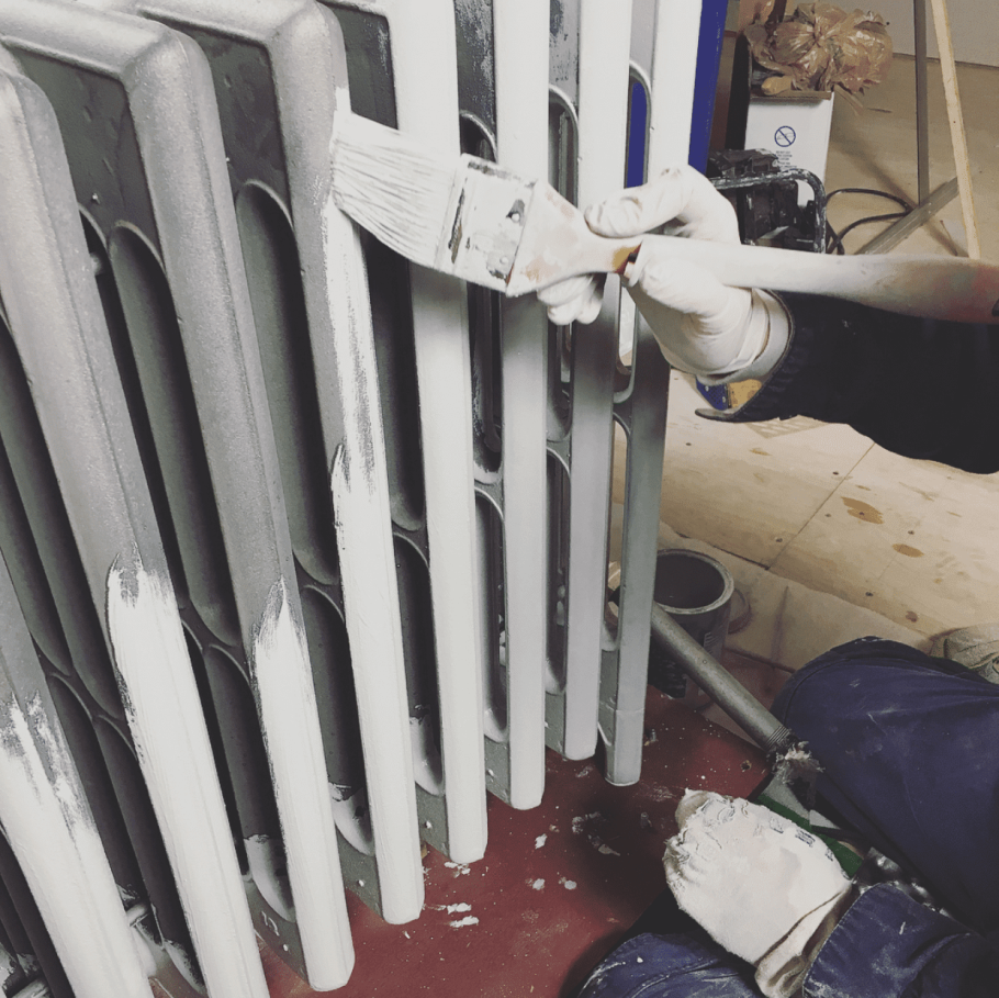 Окраска батарей отопления