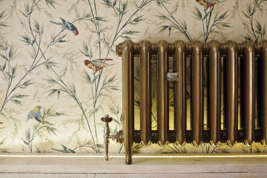 Золотые батареи в интерьере