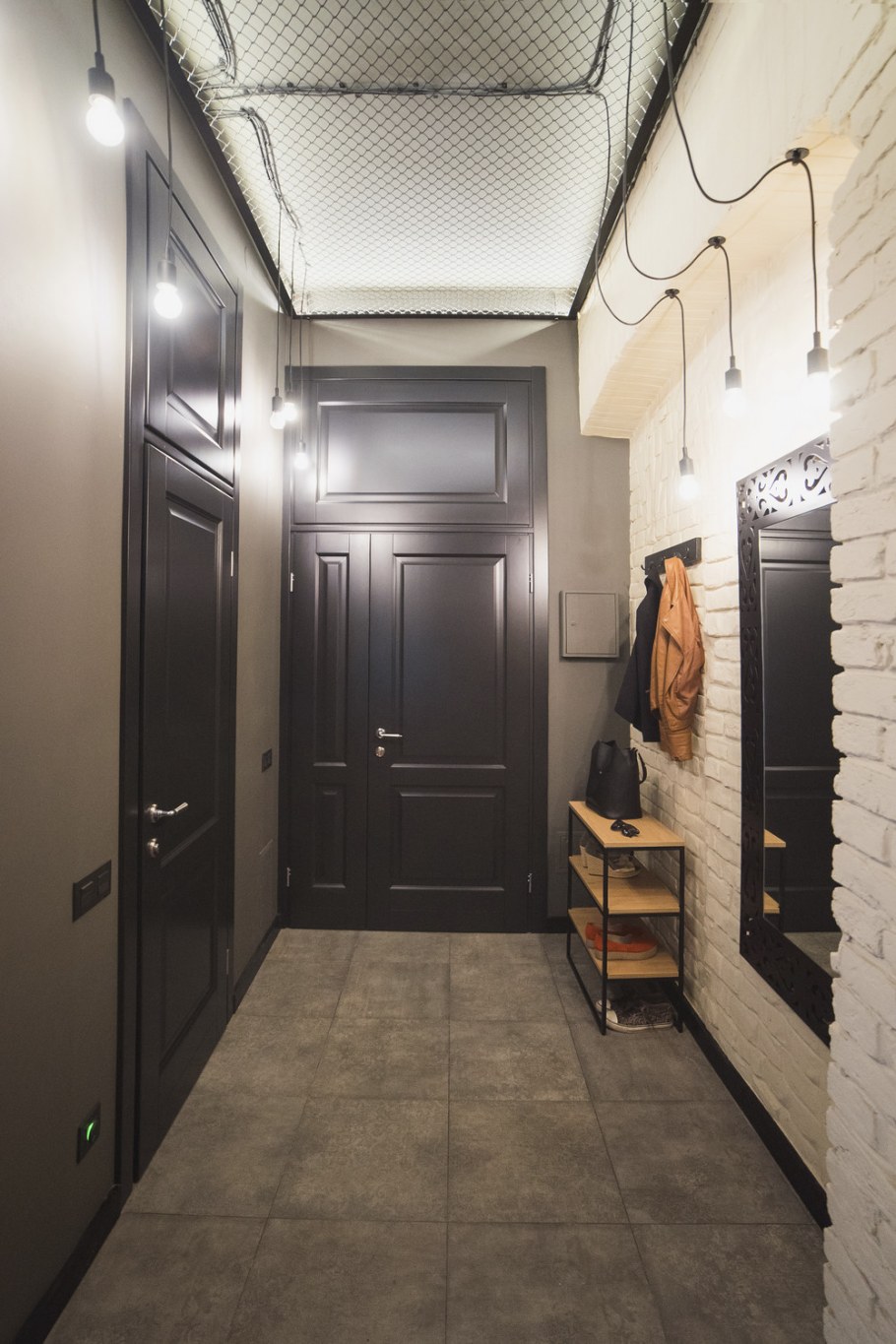 Прихожая в стиле лофт 4 кв м