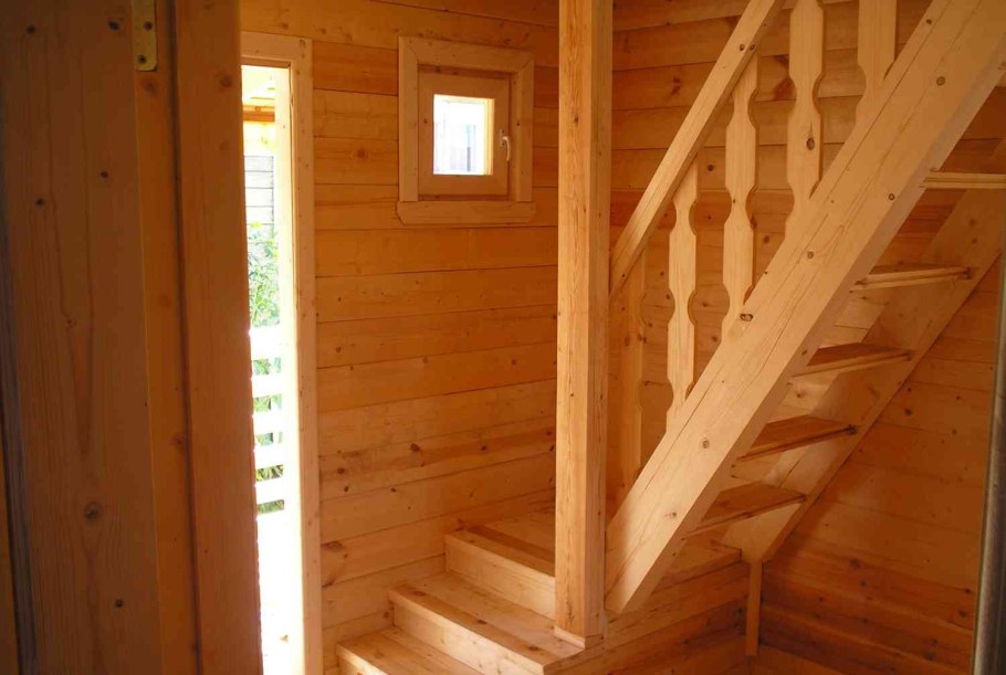 Лестница поворотная на 180° лс-01у