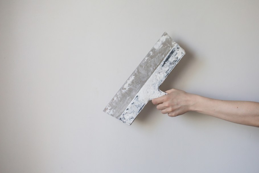 Рука со шпателем