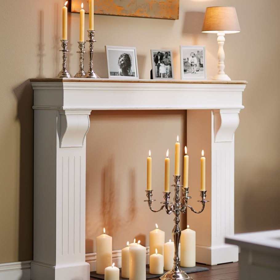 Камин со свечами в интерьере