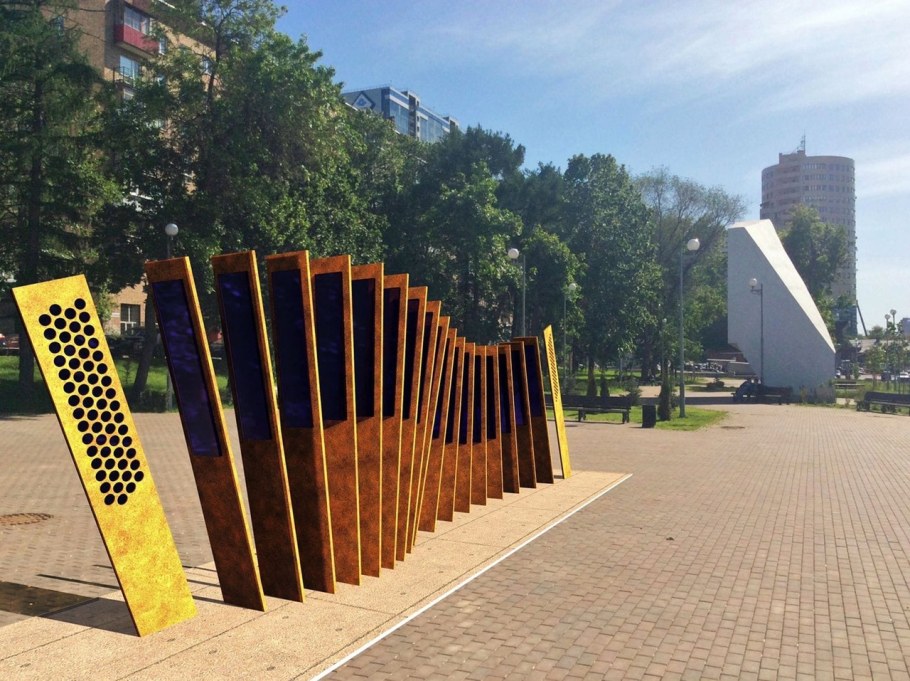 Качели в сквере Мичурина Самара