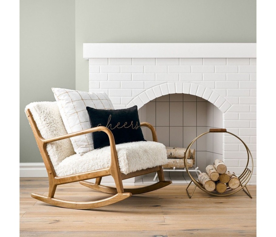 Кресло качалка с кожаным сидением