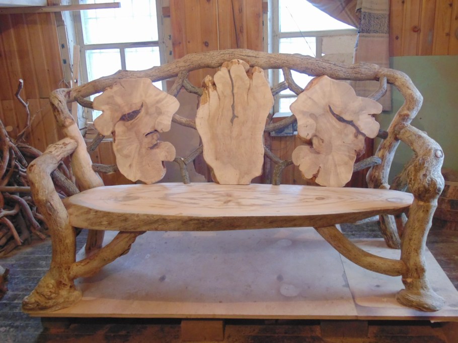 Стол в беседку из дерева