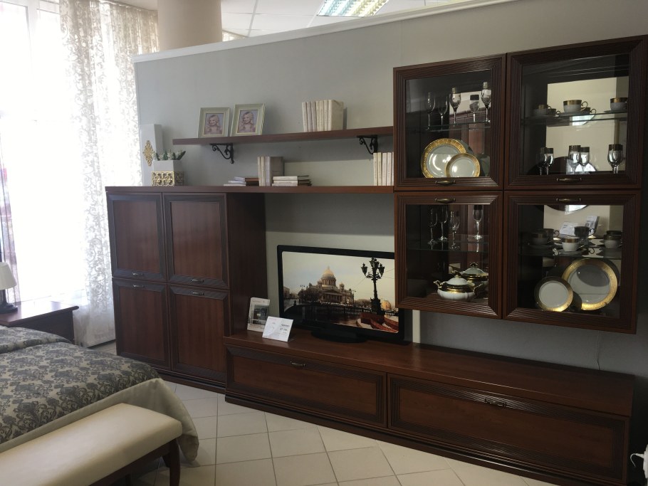 Зал Ангстрем Адажио