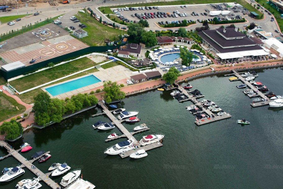 Шор Хаус в Мякинино бассейн