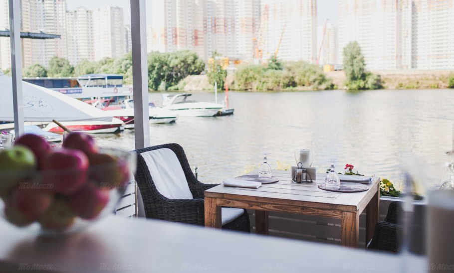 Бассейн в Вегасе открытый