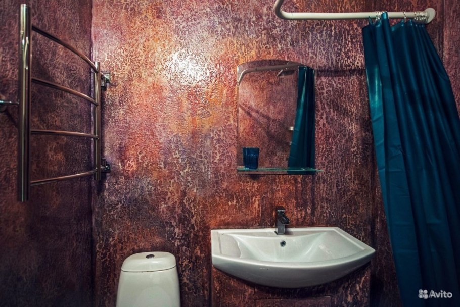 Ванная отделанная декоративной штукатуркой