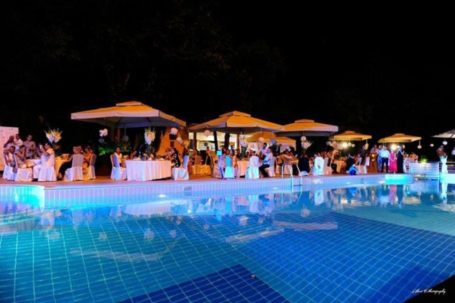 Конгресс отель Ереван бассейн