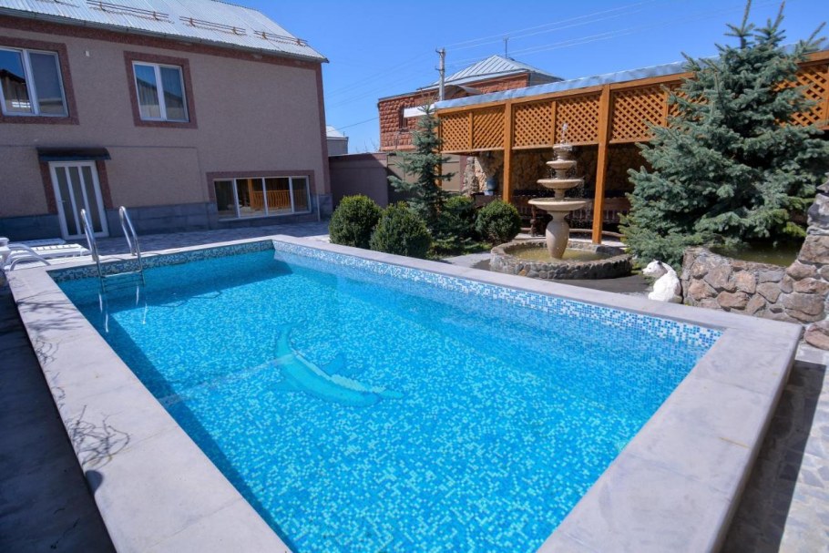 Норк Ереван бассейн