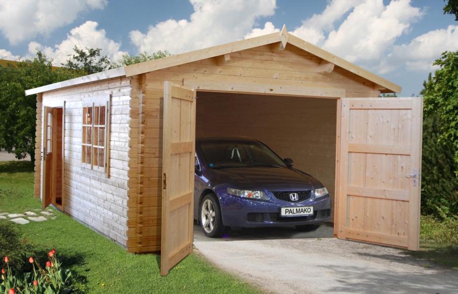 Гараж для машины на дачу