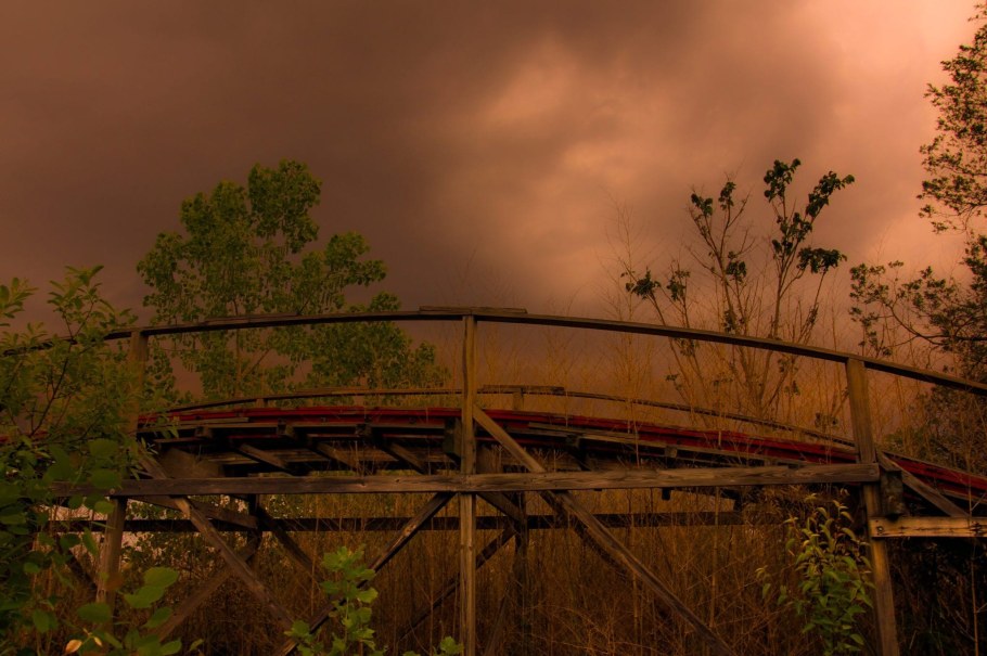 Заброшенный парк арт