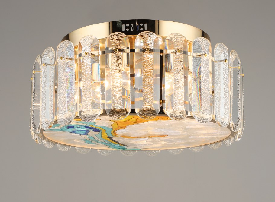 Модные люстры в гостиную