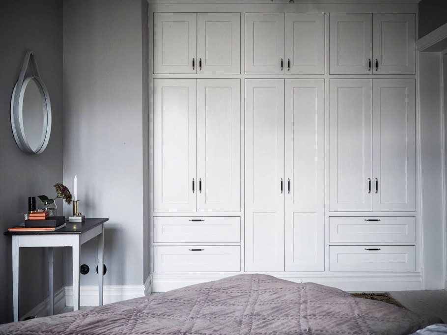 Платяной шкаф в скандинавском стиле