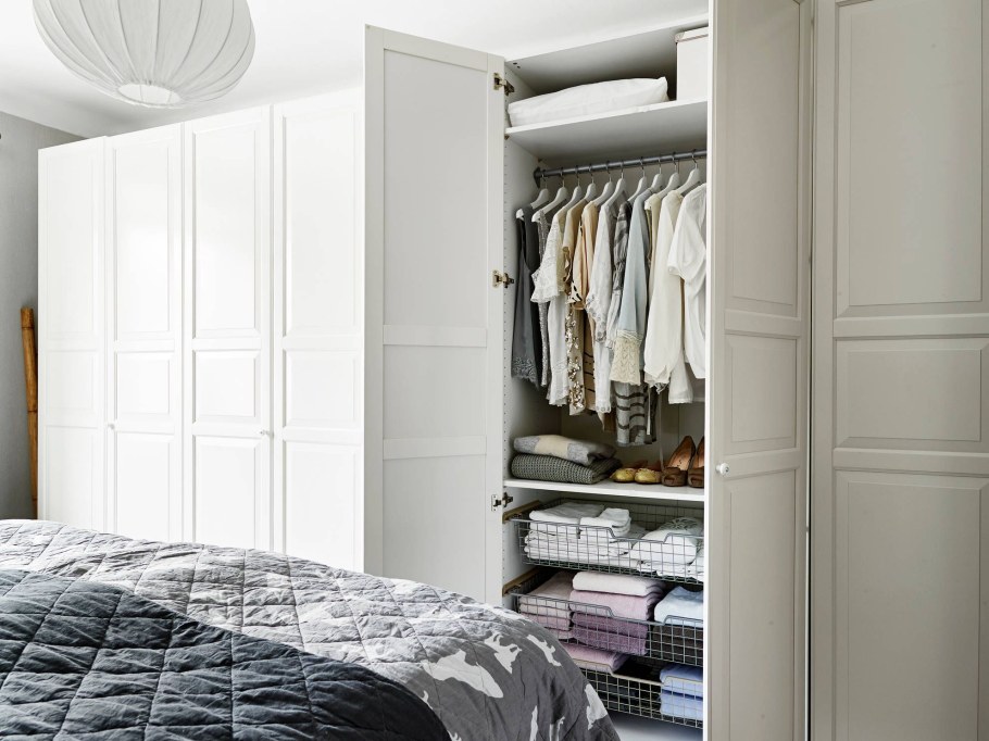 Шкаф в спальню