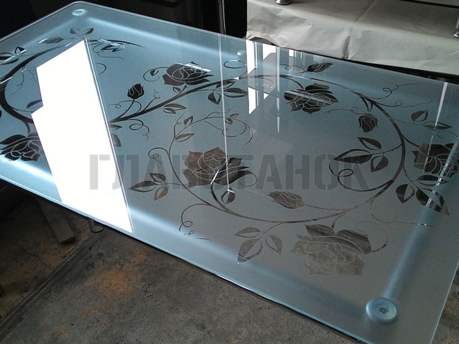 Гравировка на стекле с подсветкой