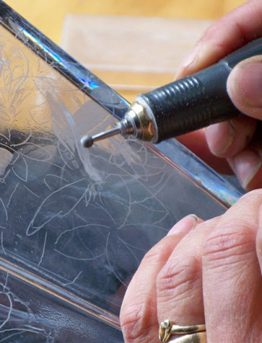 Гравировка на стекле в интерьере