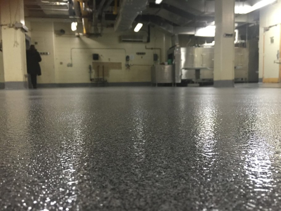 Наливной пол с кварцевым песком