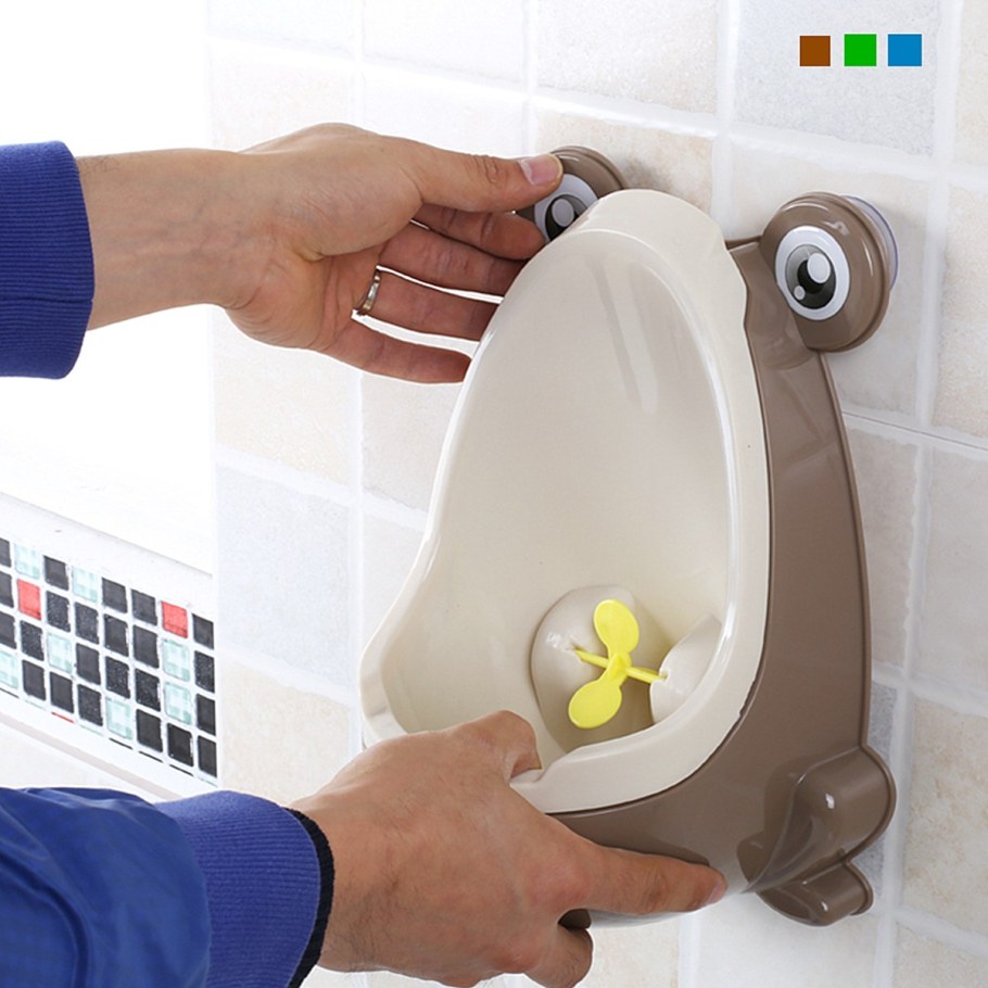 Писсуар для мальчиков с прицелом лягушка