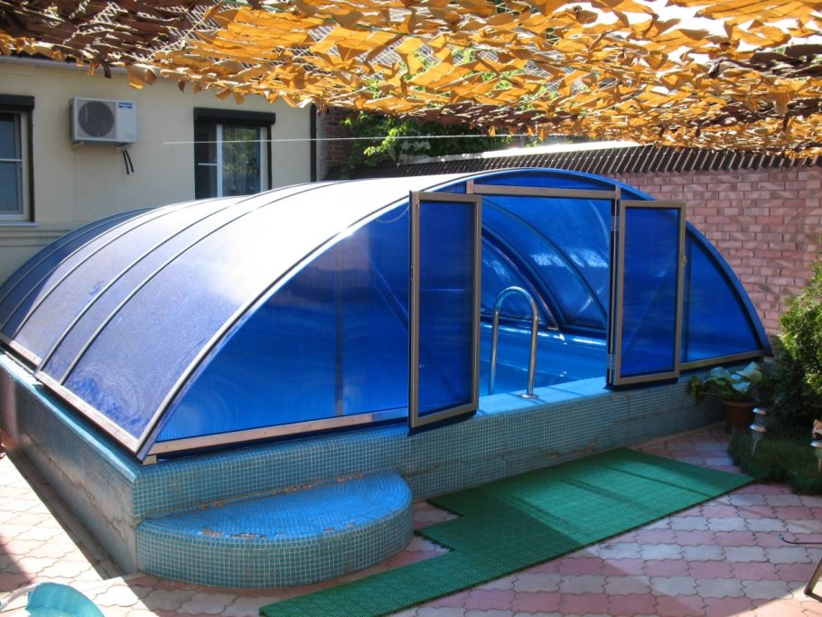 Навес над бассейном