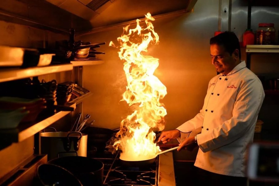 Горящая сковорода