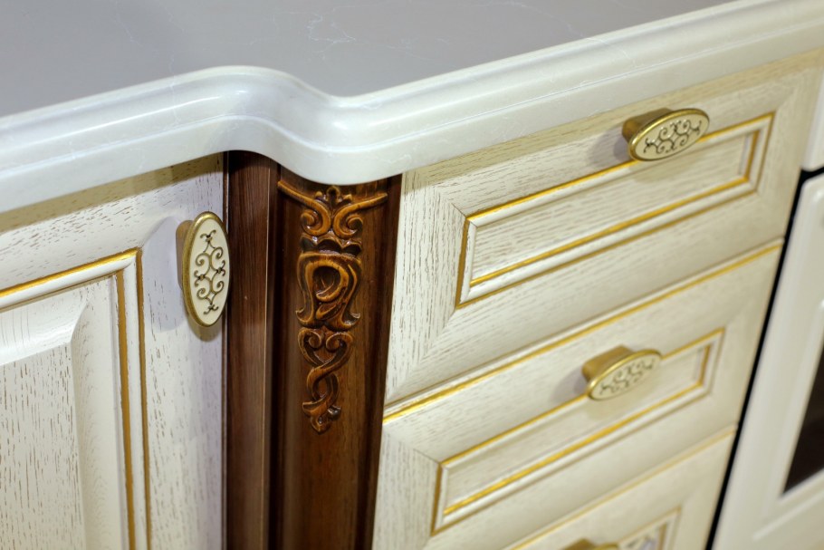 Спальня Лаура, слоновая кость с золотой патиной