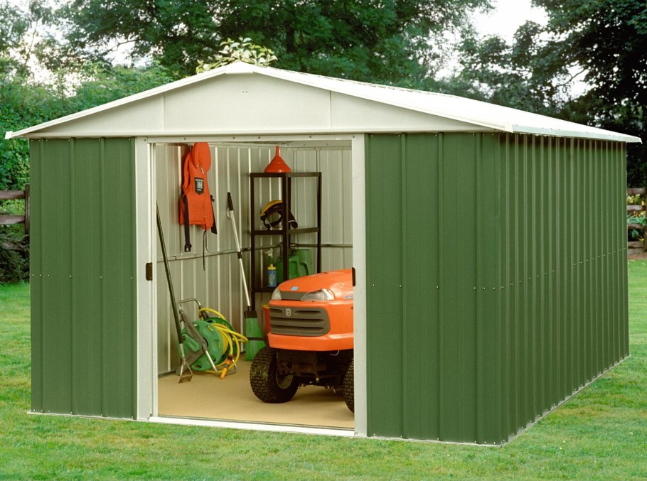 Гараж для садовой техники