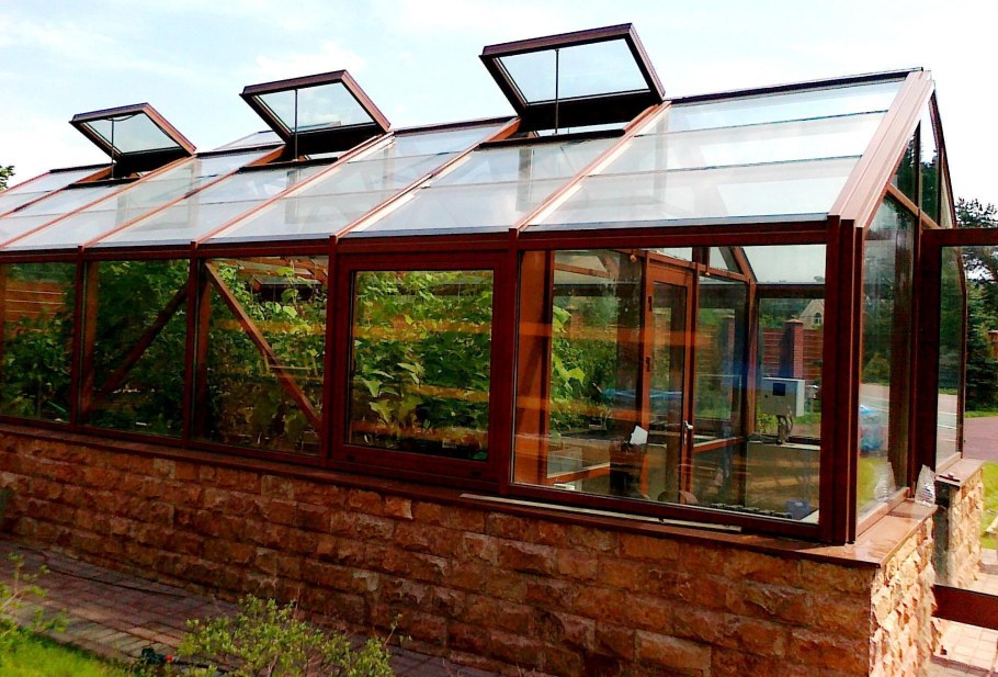 Стеклянная теплица