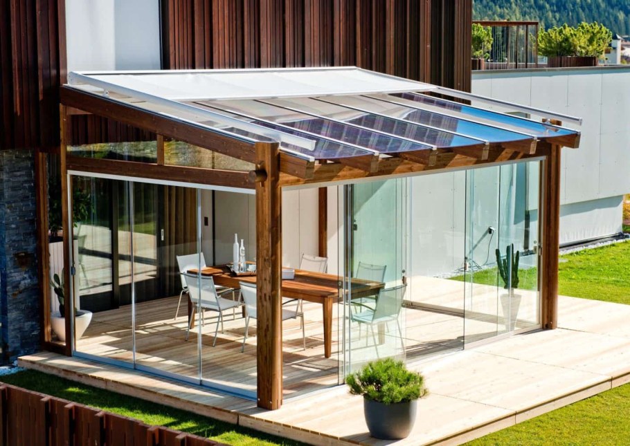 Пергола с монолитным поликарбонатом
