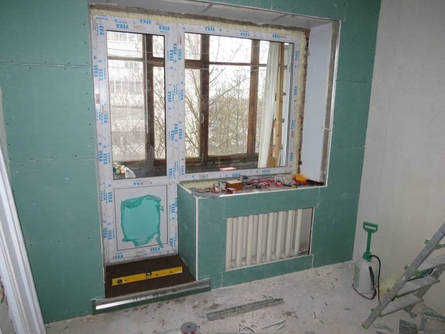 Зашивка труб в комнате