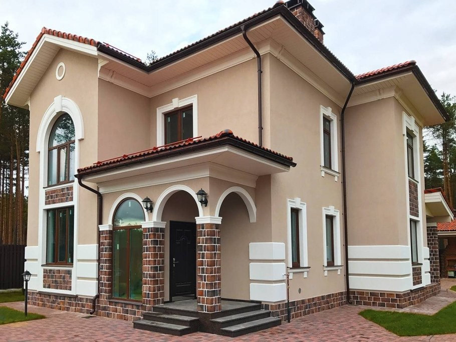 Оштукатуренный фасад