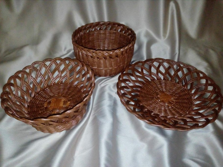 Кресло из бумажной лозы