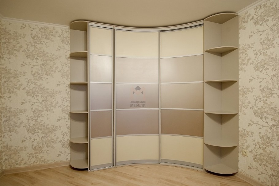 Угловые гардеробные шкафы