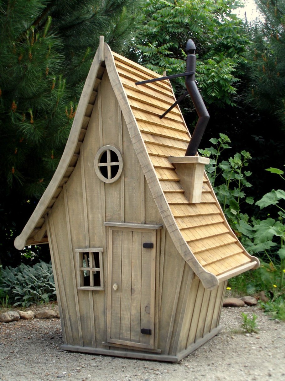Туалет деревянный для дачи