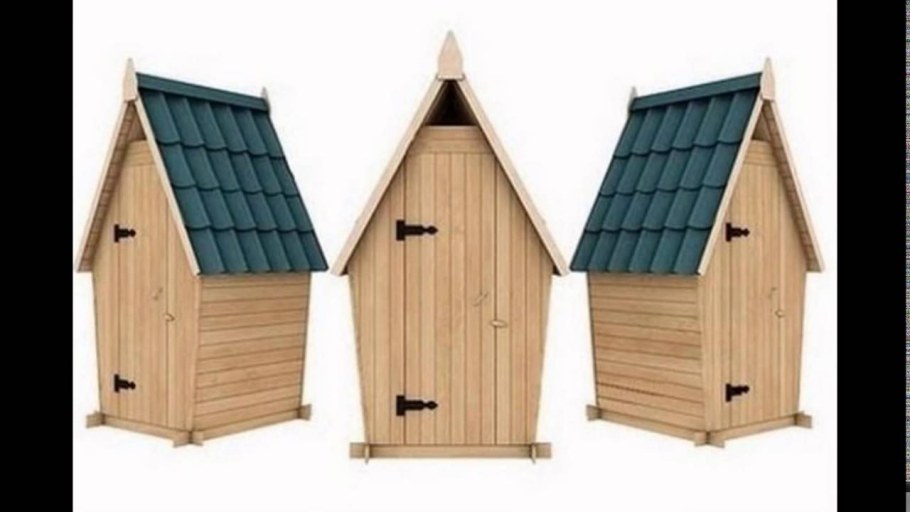 Деревянный туалет на участке