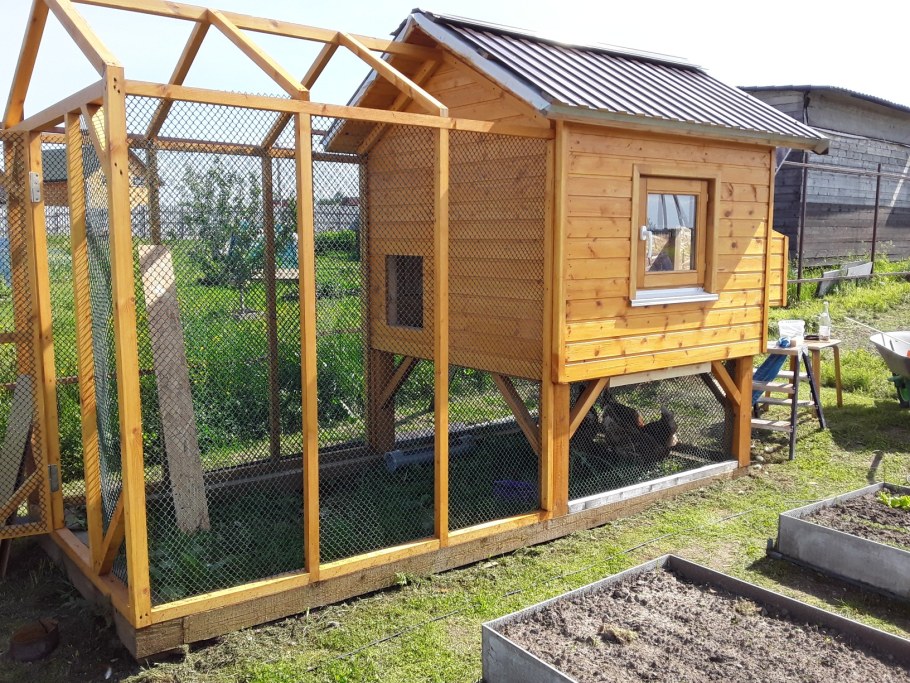 Курятник из бруса