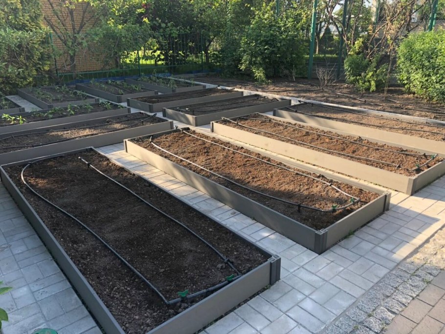 Ограждения для грядок из шифера