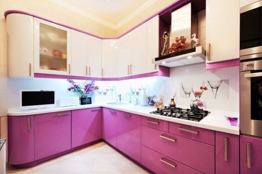 Кухня фуксия в интерьере